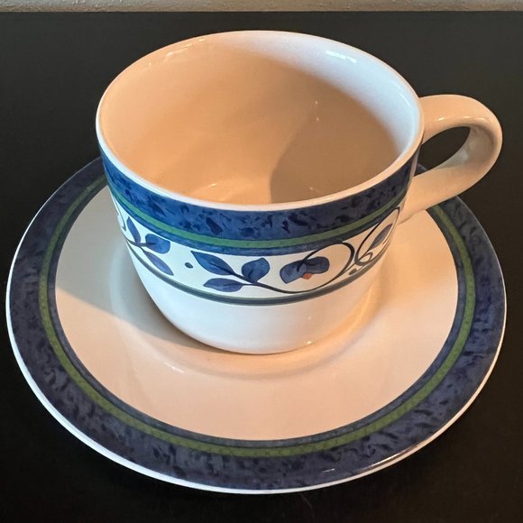 Set of 2 Vintage Pfaltzgraff ORLEANS Stoneware Flat Cups with Saucers - Picture 2 of 6